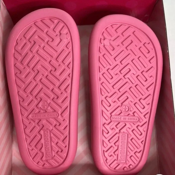 Mattel Barbie Slide Sandals 7/8 In Box. Beautiful Gift. Great For Everyday. - Picture 4 of 5